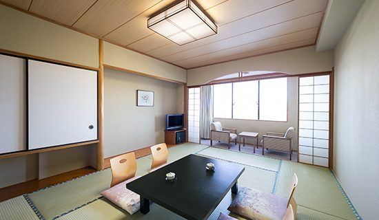 Classic room, Japanese-style room: Four futons, Lake View