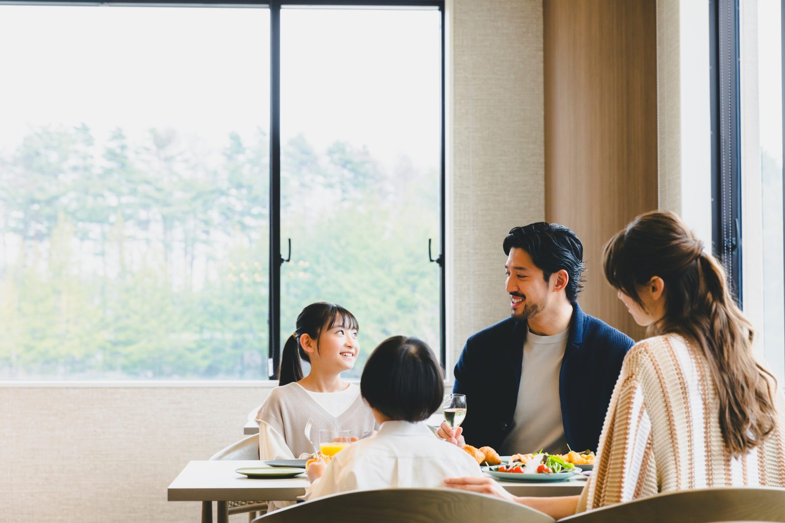 【小学生以下無料】オールインクルーシブで楽しむ琵琶湖畔<夕朝食・ラウンジ付>